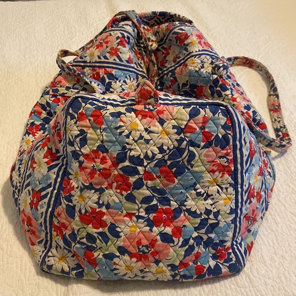 Vera Bradley Colorful Flower Duffel Bag Two Straps One Side Pocket - Picture 7 of 7
